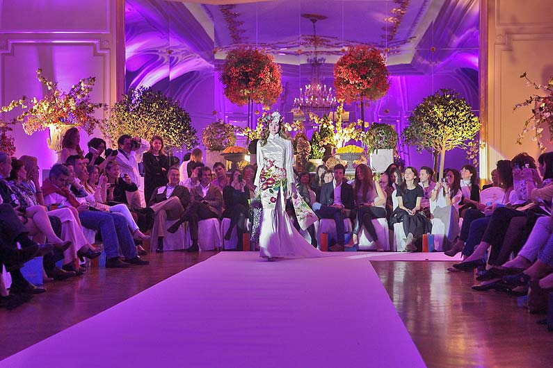 Floreal design for exhibitions, catwalks, shows, ceremonies and special events