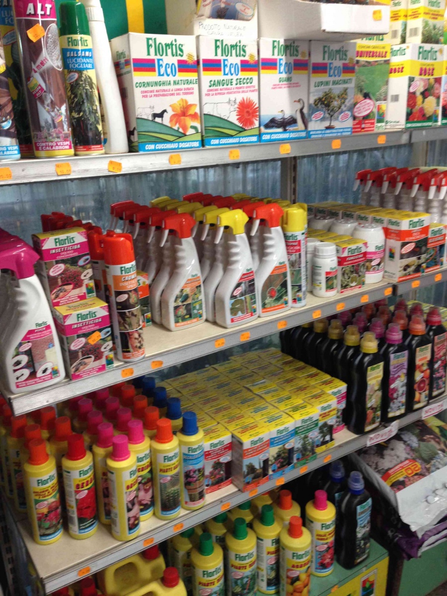 prodotti per la cura e la nutrizione delle piante